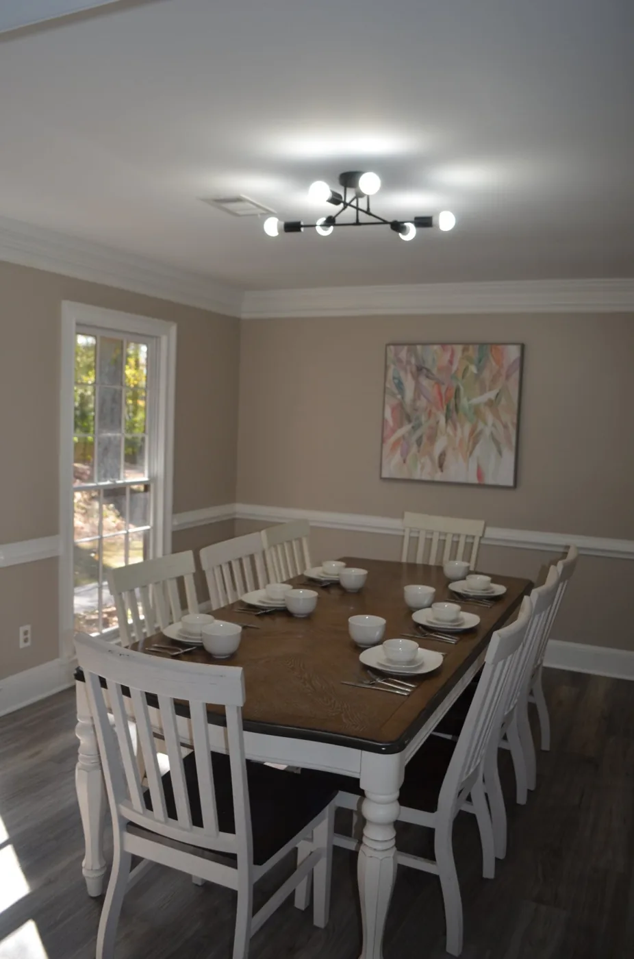 Comfort Cove dining room for home-cooked meals